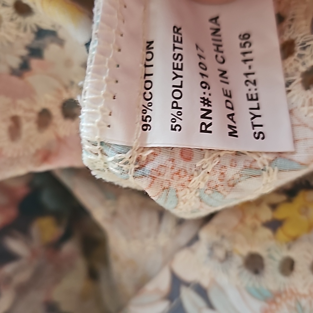 Solitaire Button Down Eyelet Blouse Never Worn - image 6